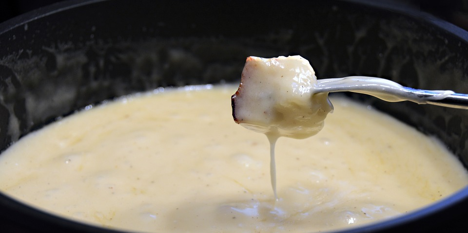 Fondue savoyarde : tout savoir sur les accompagnements propices